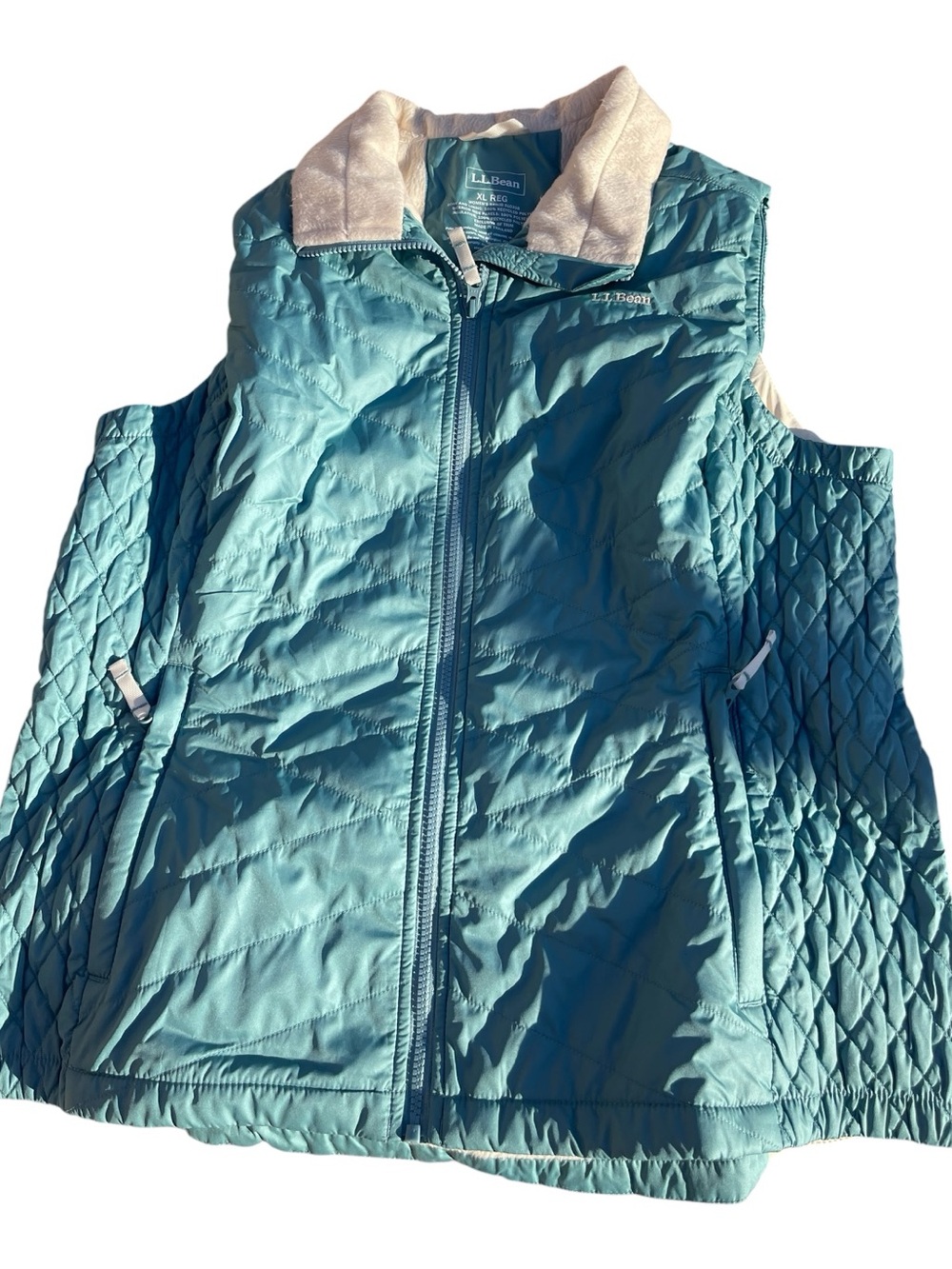 L.L. Bean
L.L. Bean Women's Quilted Vest Full Zip Fleece Lined Size XL - Picture 10 of 11